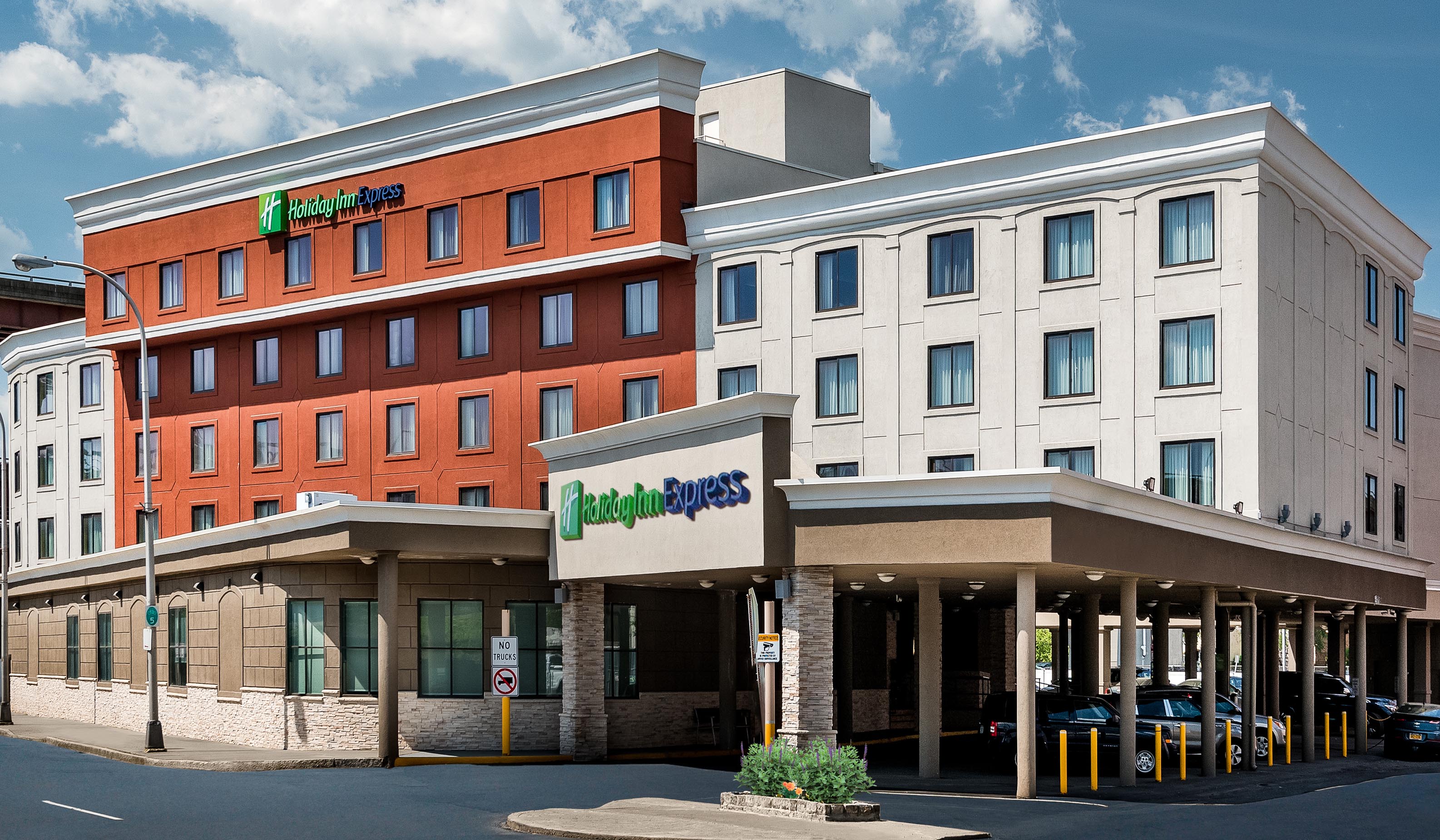 Holiday Inn Express (The Oiring Group)